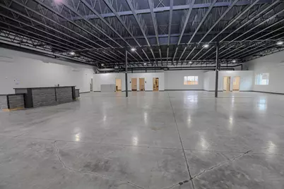 135 NE Mill Street, Grants Pass, OR 97526 - Photo 20