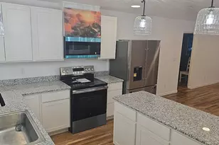 717 NE Fusite, Grants Pass, OR 97526 - Photo 4