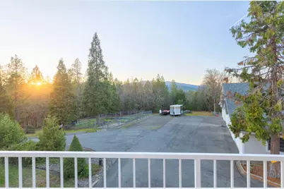 353 Hixson Drive, Grants Pass, OR 97526 - Photo 48