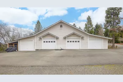 353 Hixson Drive, Grants Pass, OR 97526 - Photo 58