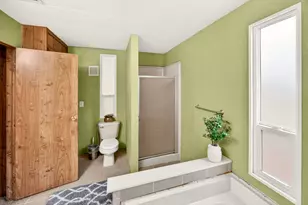 340 Taylor Ave, Talent, OR 97540 - Photo 18