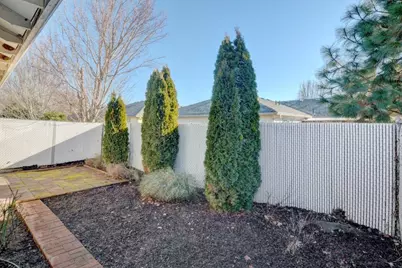 417 Crystal Drive, Eagle Point, OR 97524 - Photo 24