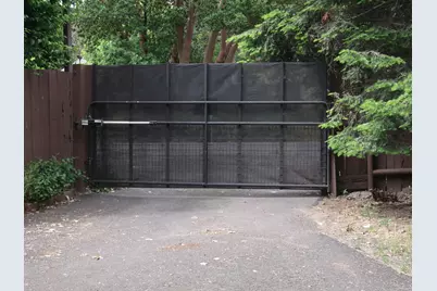 10585 Blackwell Road, Central Point, OR 97502 - Photo 16