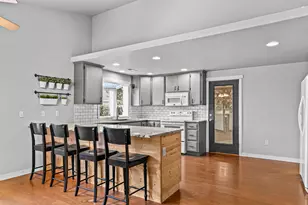 388 Crystal Dr, Eagle Point, OR 97524 - Photo 12