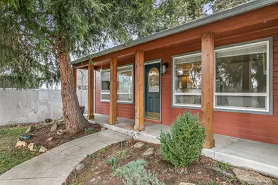 388 Crystal Drive, Eagle Point, OR 97524 - Photo 4