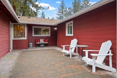 20380 Tailblock Road, Bend, OR 97702 - Photo 2