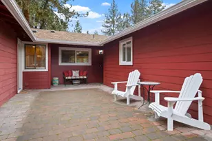 20380 Tailblock Rd, Bend, OR 97702 - Photo 2