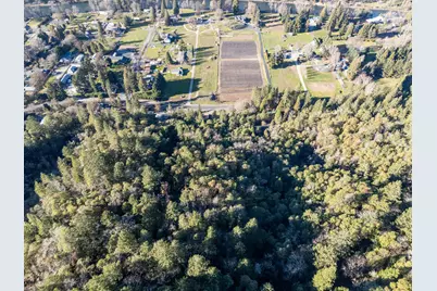 8401 Rogue River Highway, Rogue River, OR 97537 - Photo 10