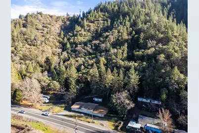 8401 Rogue River Highway, Rogue River, OR 97537 - Photo 16