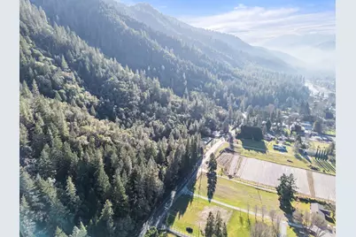 8401 Rogue River Highway, Rogue River, OR 97537 - Photo 12