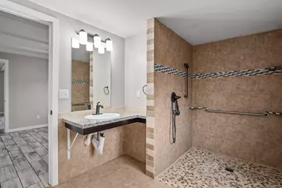 1480 Rogue River Highway, Grants Pass, OR 97527 - Photo 18