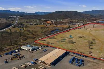 7505 Blackwell Road, Central Point, OR 97502 - Photo 4