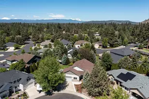 301 SE Springer Ct, Bend, OR 97702 - Photo 38