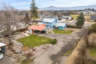 1654 Thomas Rd, Medford, OR 97501 - Photo 38