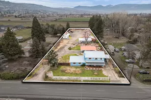 1654 Thomas Rd, Medford, OR 97501 - Photo 2