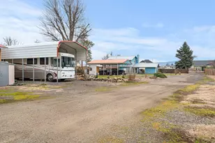 1654 Thomas Rd, Medford, OR 97501 - Photo 36