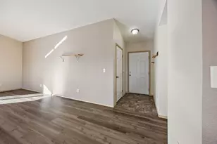 6937 Lakeview Dr, Central Point, OR 97502 - Photo 12