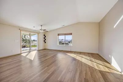 6937 Lakeview Drive, Central Point, OR 97502 - Photo 2