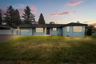 3371 Freeland Rd, Central Point, OR 97502 - Photo 4