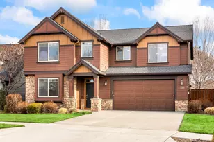 388 NW 29th St, Redmond, OR 97756 - Photo 1