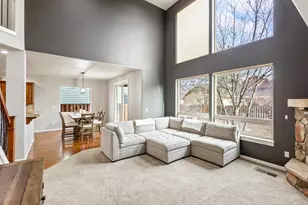 388 NW 29th St, Redmond, OR 97756 - Photo 6