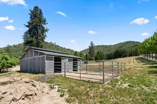 925 Galls Creek Rd, Gold Hill, OR 97525 - Photo 68