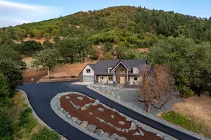 182 Wards Creek Rd, Rogue River, OR 97537 - Photo 2