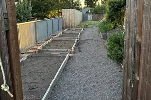 2430 Berkeley St, Klamath Falls, OR 97601 - Photo 16