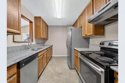 2430 Berkeley Street, Klamath Falls, OR 97601 - Photo 6