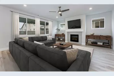 3915 NE Oakside Lp, Bend, OR 97701 - Photo 2