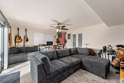 1093 NE Hillcrest Drive, Grants Pass, OR 97526 - Photo 18