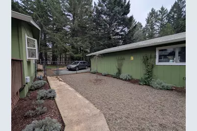 898 Williamson Loop, Grants Pass, OR 97526 - Photo 12