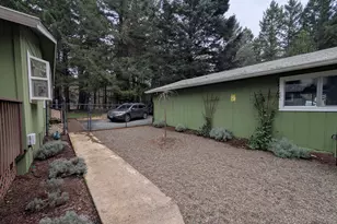 898 Williamson Loop, Grants Pass, OR 97526 - Photo 12