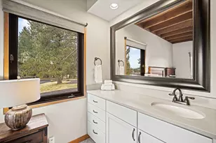 57231 Island Rd, Sunriver, OR 97707 - Photo 24