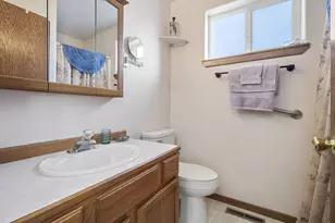 848 NW Negus Ln, Redmond, OR 97756 - Photo 18