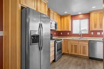 381 Benson Street, Medford, OR 97501 - Photo 16