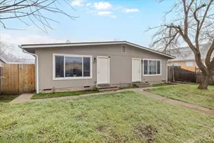 381 Benson St, Medford, OR 97501 - Photo 2