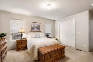 2395 SW Yarrow Creek Dr, Redmond, OR 97756 - Photo 12