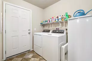 2395 SW Yarrow Creek Dr, Redmond, OR 97756 - Photo 10