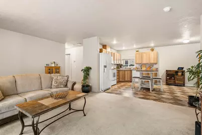 2395 SW Yarrow Creek Drive, Redmond, OR 97756 - Photo 4