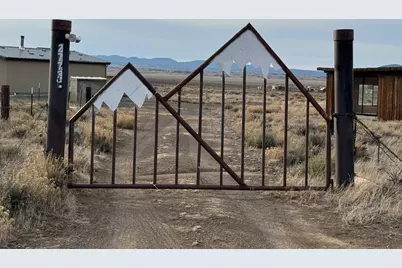 27737 Ford Road, Bend, OR 97702 - Photo 1