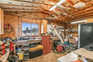 3065 Griffin Creek Rd, Medford, OR 97501 - Photo 32