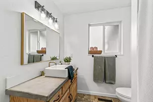 3065 Griffin Creek Rd, Medford, OR 97501 - Photo 16