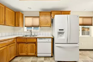 1035 N Keene Way Dr, Medford, OR 97504 - Photo 18