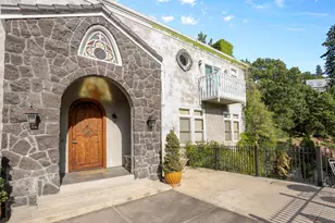 520 Glenview Dr, Ashland, OR 97520 - Photo 12