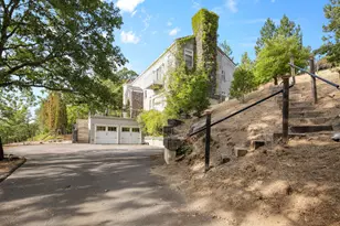 520 Glenview Dr, Ashland, OR 97520 - Photo 4