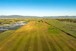 5900 McLoughlin Dr, Central Point, OR 97502 - Photo 4