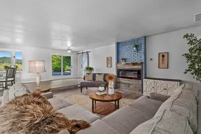 5900 McLoughlin Drive, Central Point, OR 97502 - Photo 16