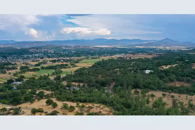 739 W Rolling Hills Drive, Eagle Point, OR 97524 - Photo 58