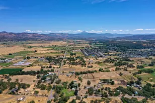 739 W Rolling Hills Dr, Eagle Point, OR 97524 - Photo 52